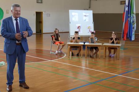 PRVI ŠOLSKI DAN GRAHOVO 07 FOTO LJUBO VUKELIČ